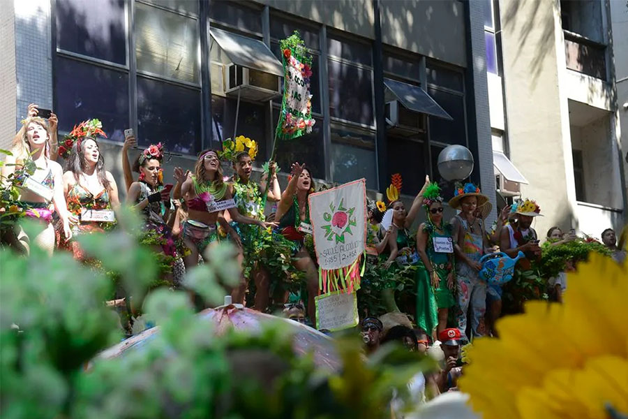 Luiz Simas: “Ataque ao carnaval público gerou o fortalecimento do carnaval  privado”
